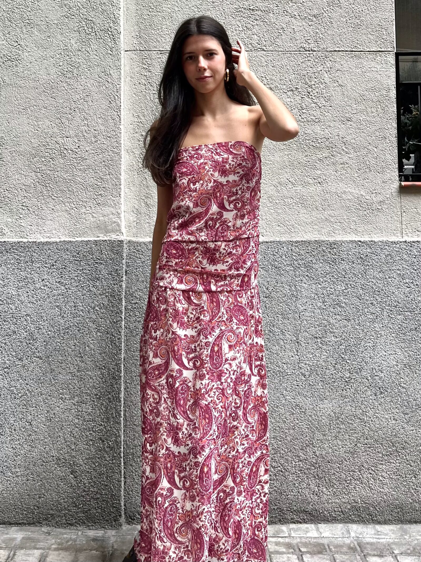 Vestido Palabra de Honor Paisley Grosella