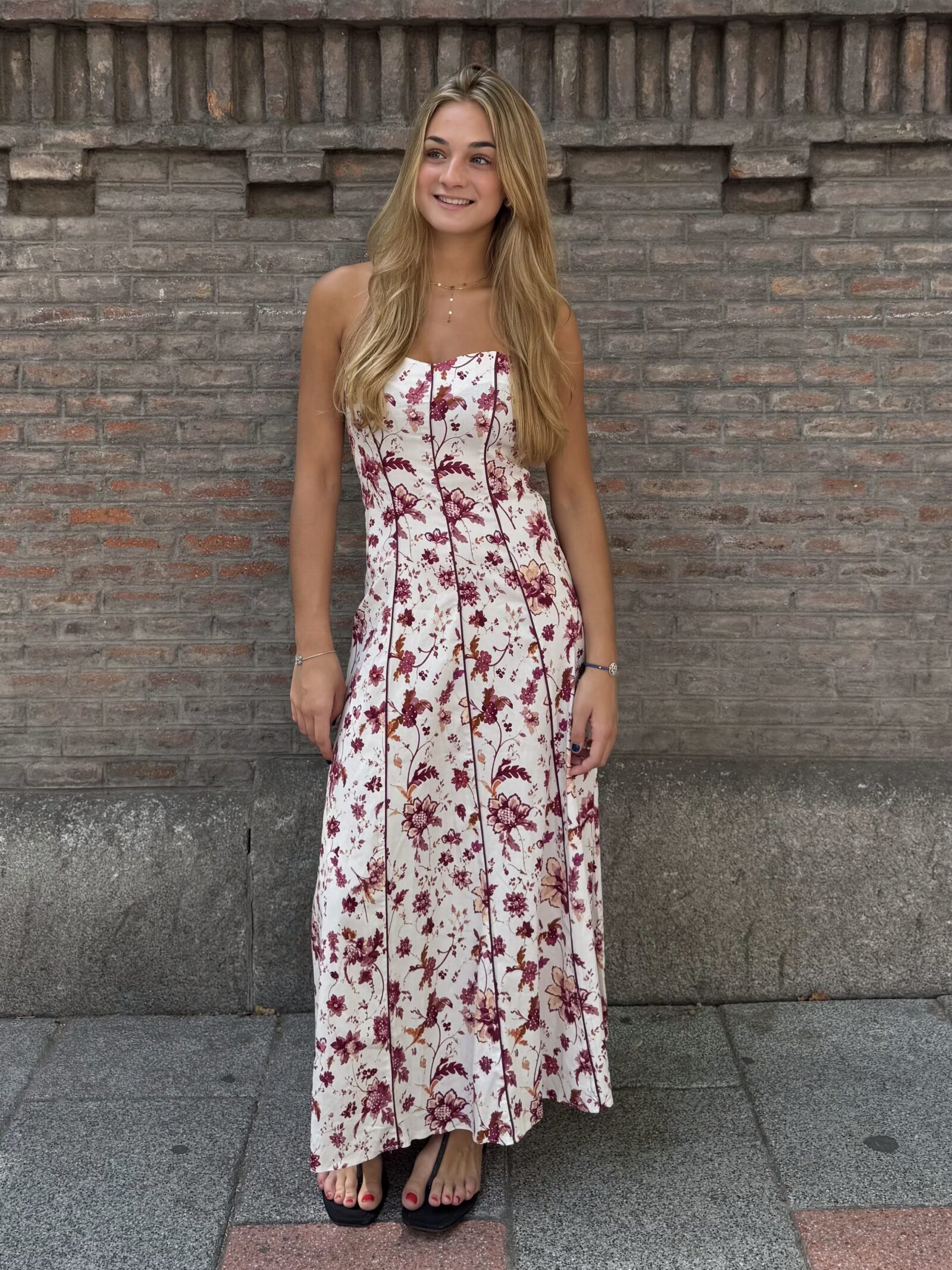 Vestido Floral Burdeos Palabra de Honor