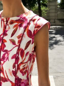 Vestido Midi Floral Lirio Fucsia - Imagen 3