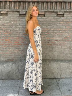 Vestido Floral Azul Palabra de Honor - Imagen 3
