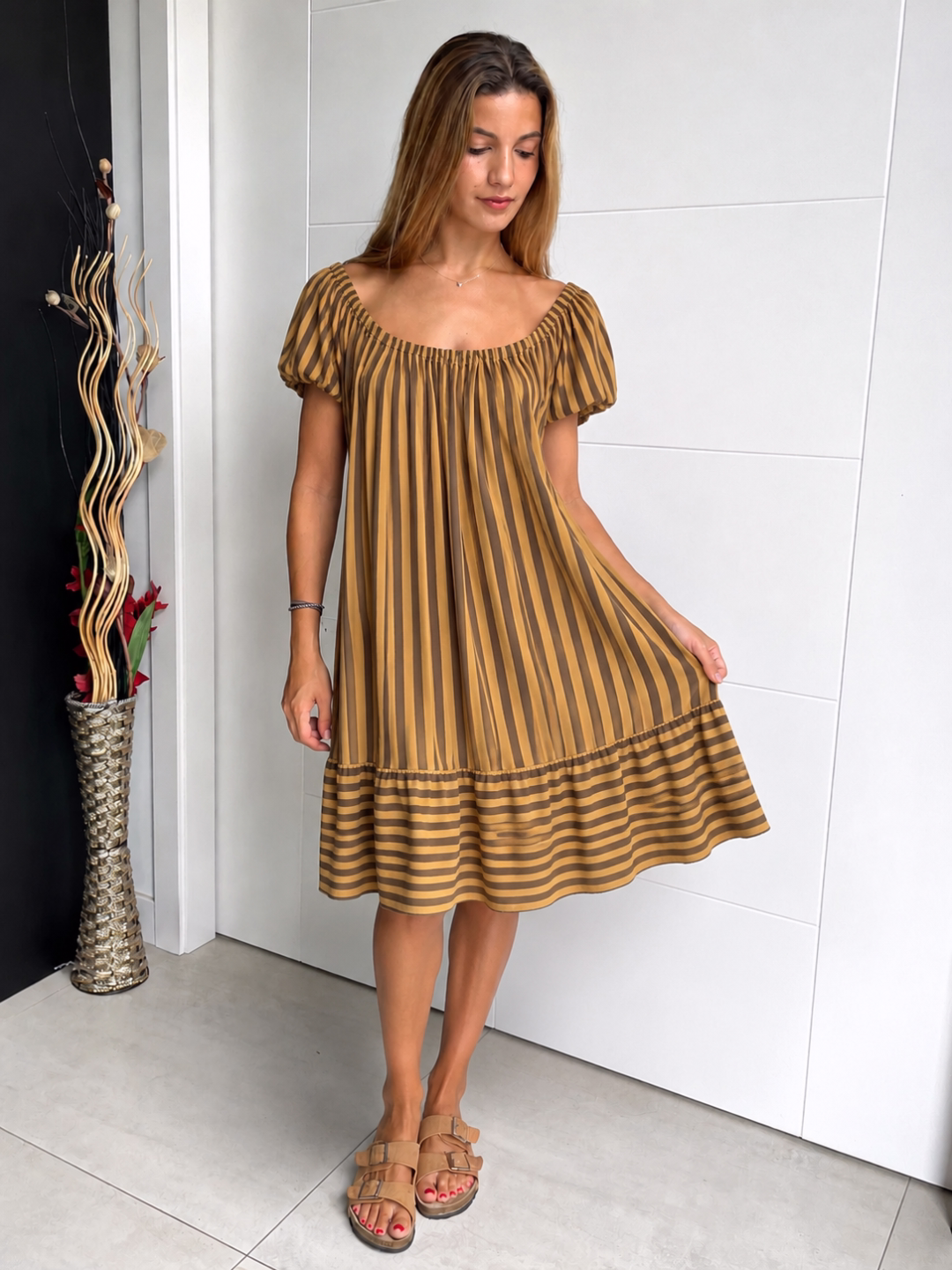 Vestido Corto Rayas Caramelo