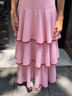 Vestido Volantes de Rayas Granate - Imagen 3