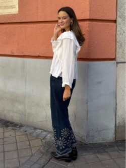 Jeans Flora Bordados Azul Noche - Imagen 3