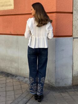 Jeans Flora Bordados Azul Noche - Imagen 4