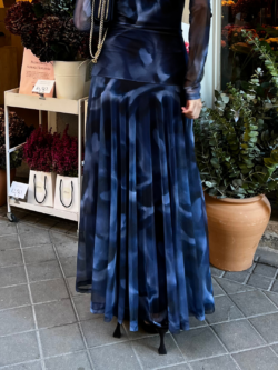 Vestido Tul Escote Bardot Azul Noche - Imagen 5