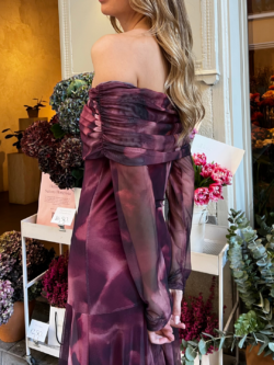 Vestido Tul Escote Bardot Frambuesa - Imagen 3